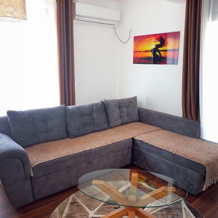 Iraida-4 Apartman Dobra Voda Kültér fotó