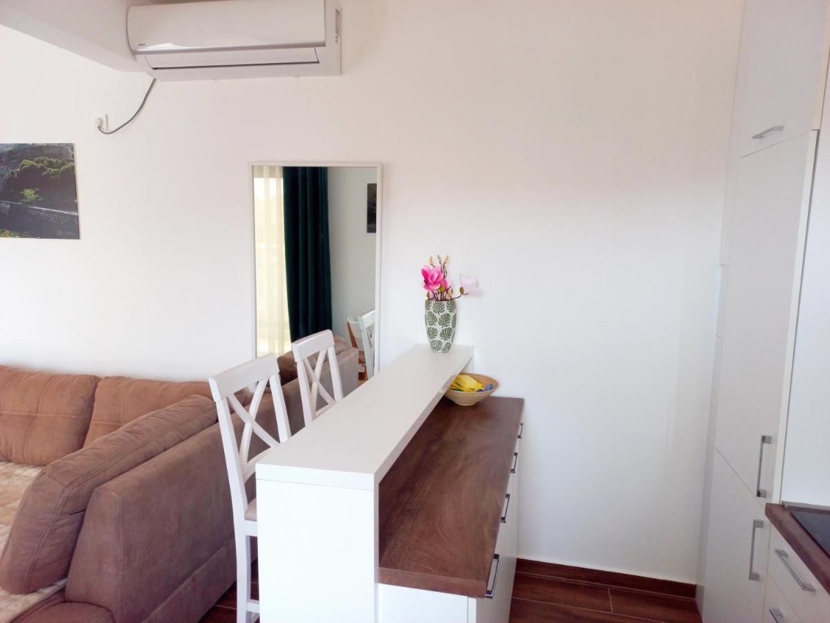 Iraida-4 Apartman Dobra Voda Kültér fotó